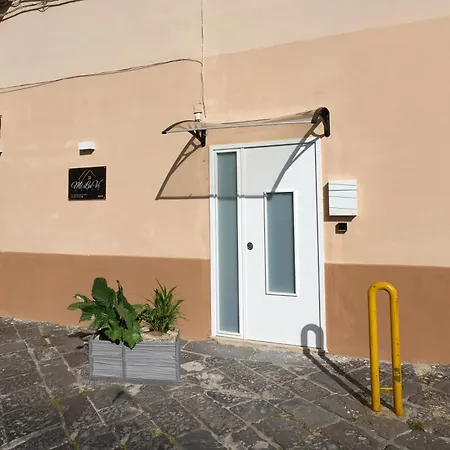 Miluvi House Bed & Breakfast 3*