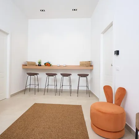 Bed & Breakfast Miluvi House 3*